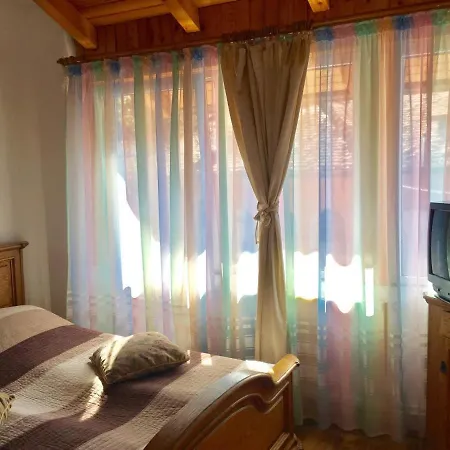 Hostel Rolling Stone Μπρασόβ